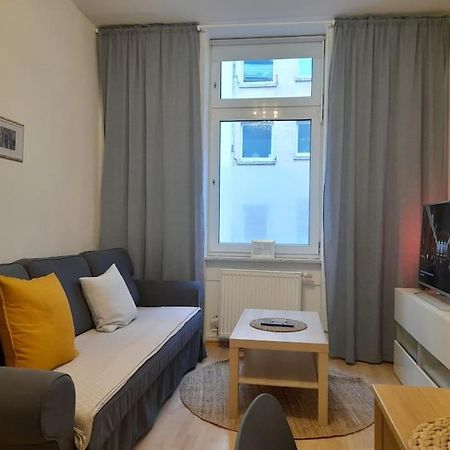 Zwei-Zimmer Wohnung In Wiesbadens Westend Exterior photo
