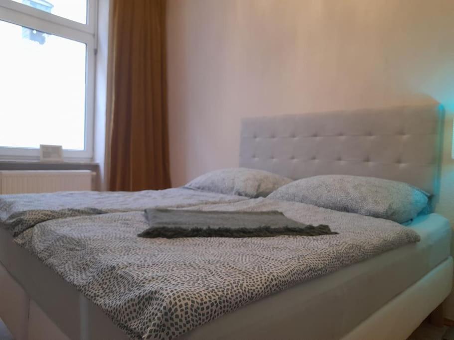 Zwei-Zimmer Wohnung In Wiesbadens Westend Exterior photo